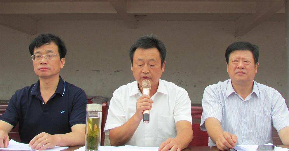 张校长.jpg 张校长.jpg