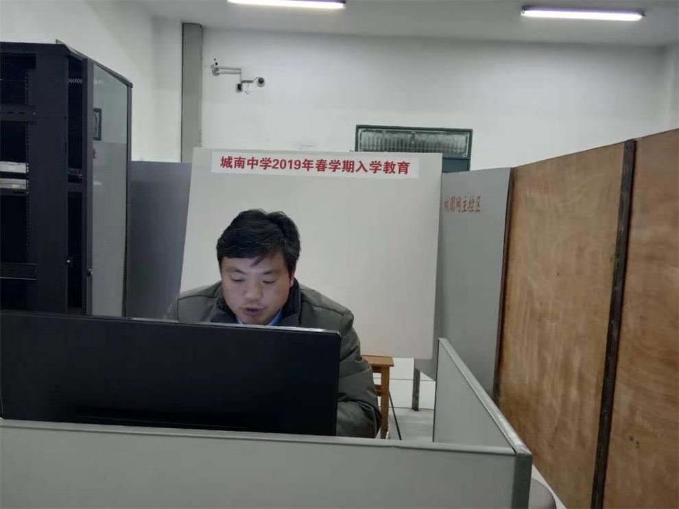 李.jpg