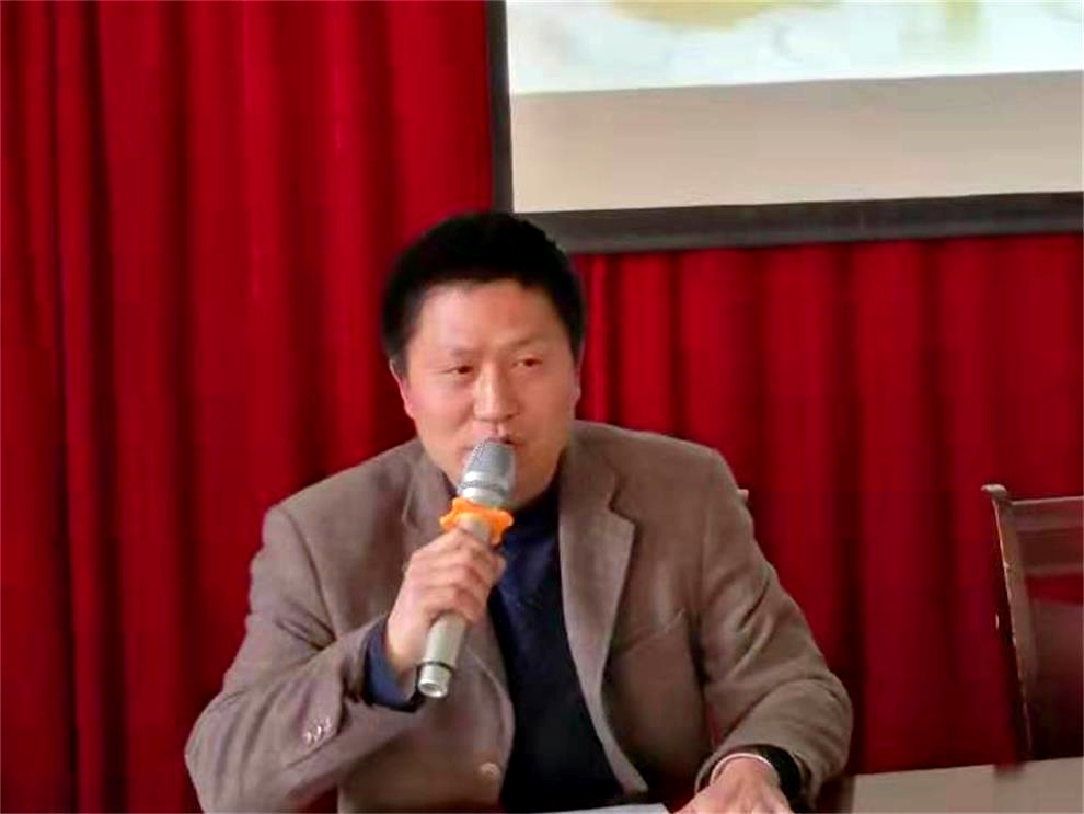 王晓明_看图王.jpg