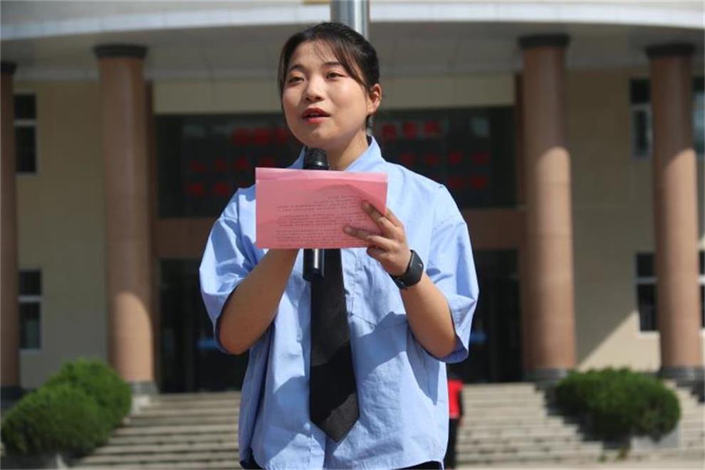 高曼曼.jpg
